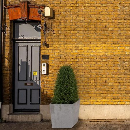 The Buross - Aldgate Aparthotel Londres Exterior foto